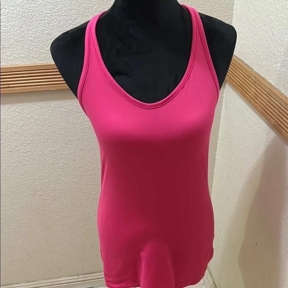 Bundle of 2 Nike Women's Pink and Coral Tank Tops Size S!!